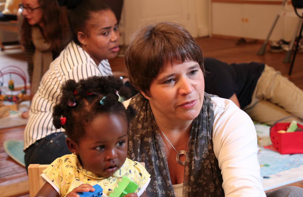 Cécile Jodogne, ministre de la santé bruxelloise, visite le Service de Santé Mentale Ulysse